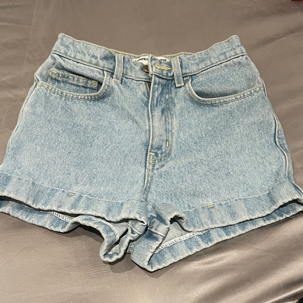American Apparel High-Waisted Light Wash Denim Shorts – Size XS / 24